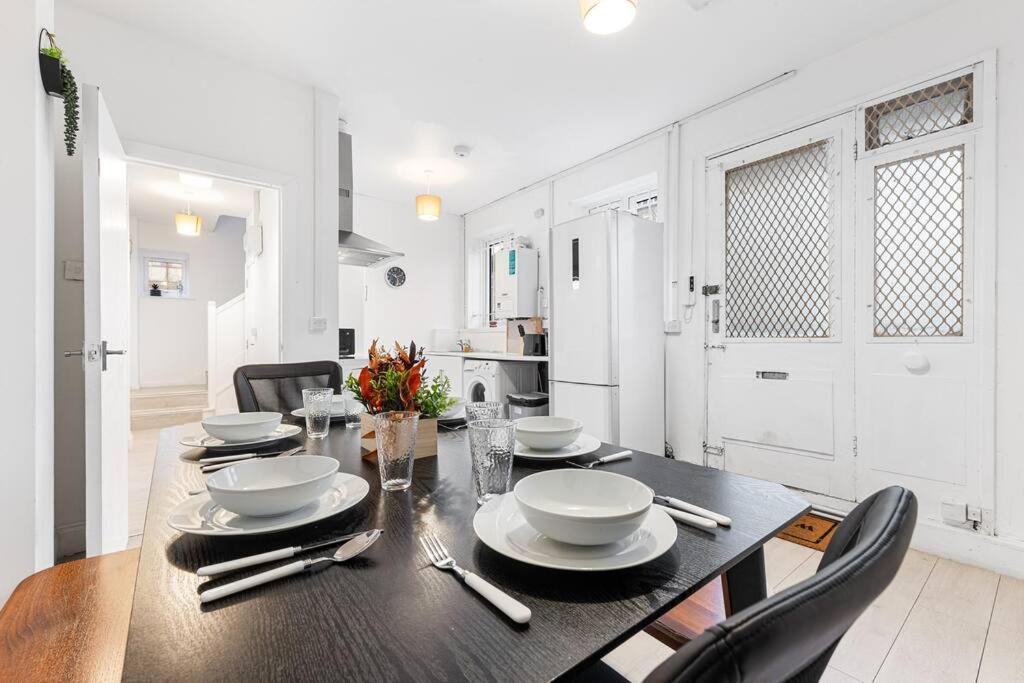 Holiday Home Near Kings Cross Sleep 12 Sp7 伦敦 外观 照片
