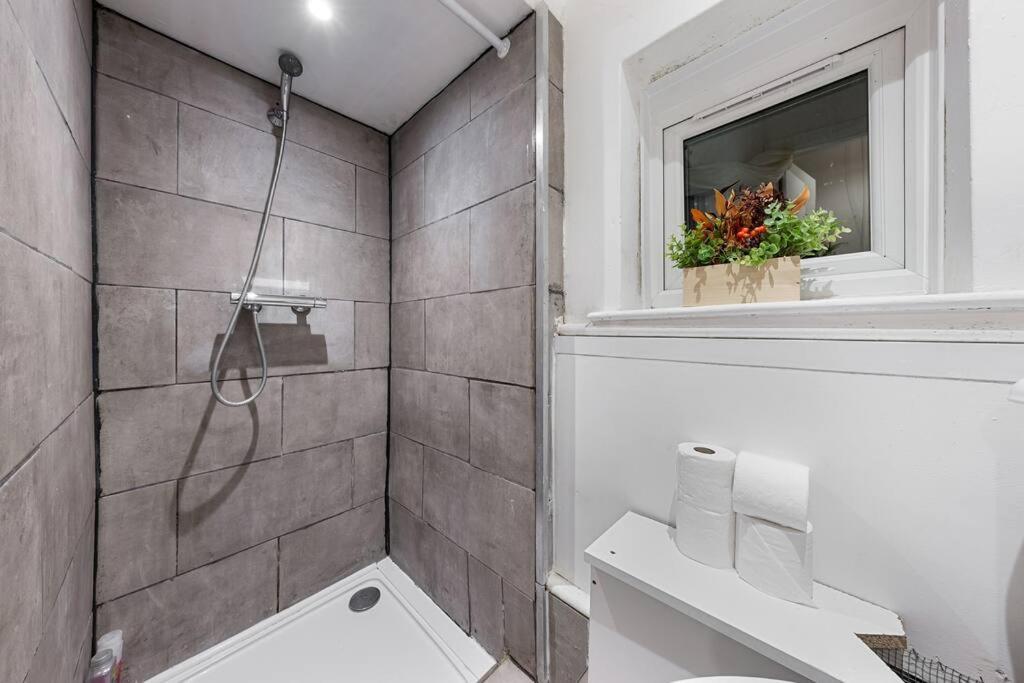 Holiday Home Near Kings Cross Sleep 12 Sp7 伦敦 外观 照片
